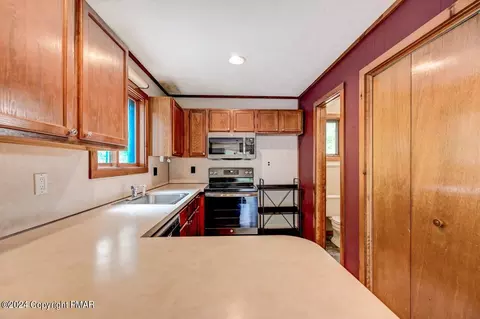 6039 Decker Rd, Bushkill, PA 18324 photo 44