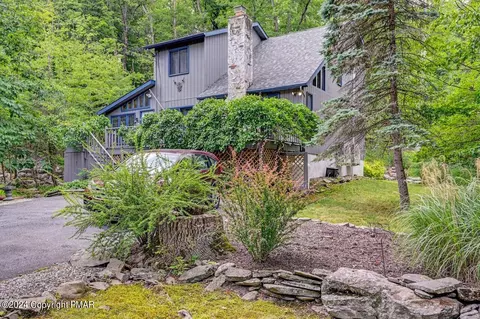 6039 Decker Rd, Bushkill, PA 18324 photo 3