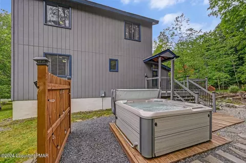 6039 Decker Rd, Bushkill, PA 18324 photo 18