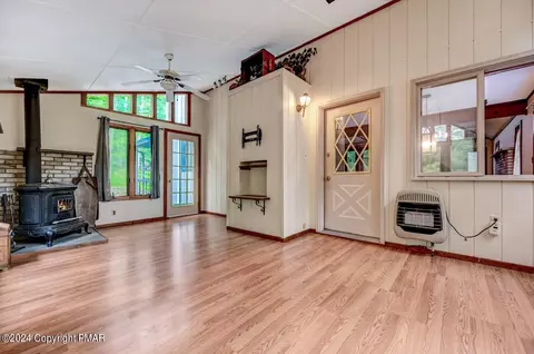 6039 Decker Rd, Bushkill, PA 18324 photo 25