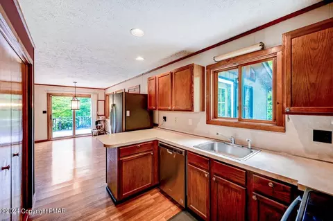 6039 Decker Rd, Bushkill, PA 18324 photo 45