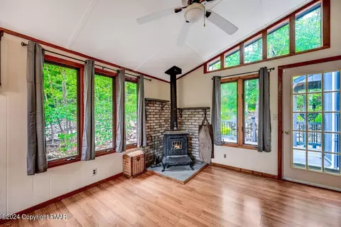 6039 Decker Rd, Bushkill, PA 18324 photo 27