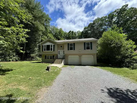 1130 Willow Creek Dr, Kunkletown, PA 18058