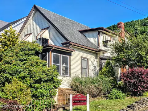 101-103 E Center St, Nesquehoning, PA 18240