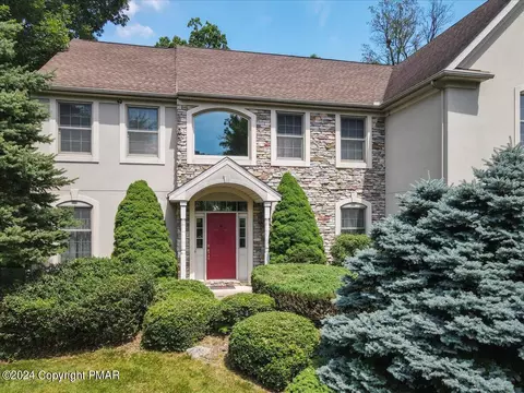251 Sylvia Ln, Allentown, PA 18104