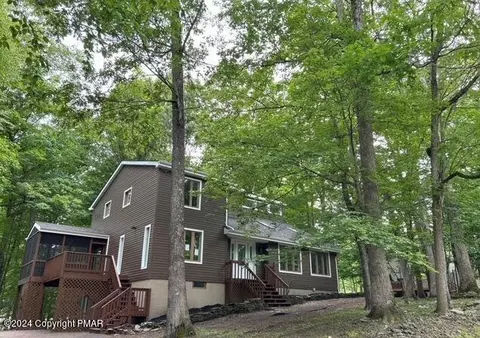 3115 Greenbriar Dr, East Stroudsburg, PA 18301