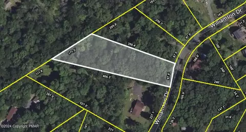 205 Williamson Dr, East Stroudsburg, PA 18301