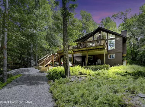 107 E Lake Dr, Clifton Township, PA 18424