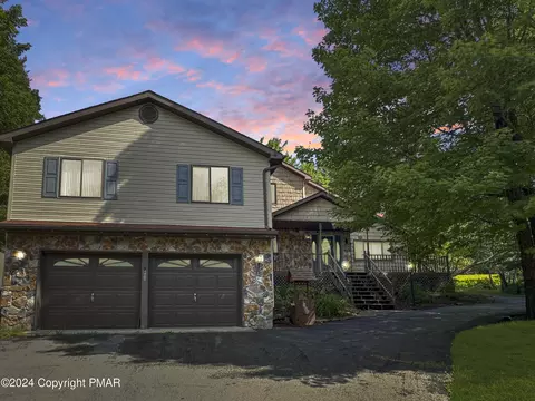 1432 Clover Rd, Long Pond, PA 18334