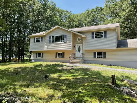 245 Upper Ridge Dr, Effort, PA 18330