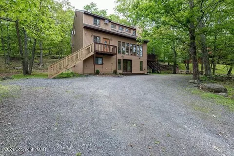 114 Hampstead Ct, Bushkill, PA 18334
