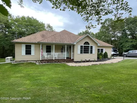 52 Blairwood Ln, Albrightsville, PA 18210