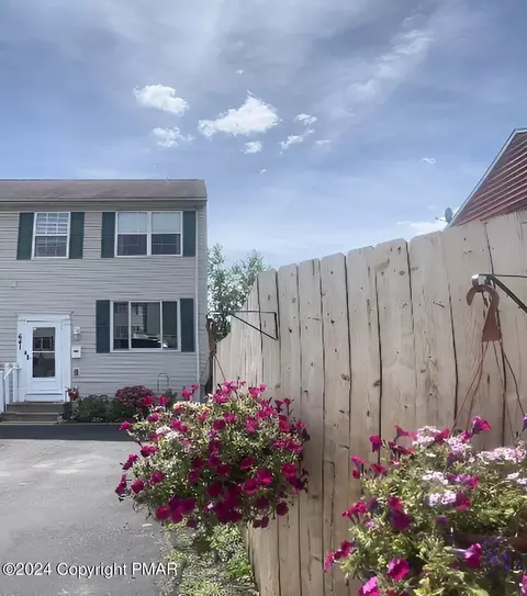 641 Jefferson St, Red Hill, PA 18076