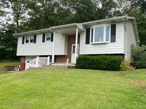 101 W Diaz Ave, Nesquehoning, PA 18240