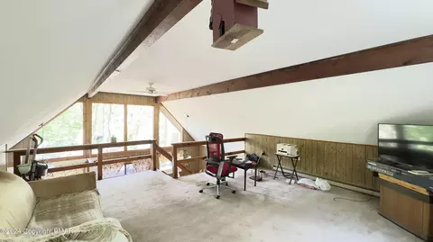 239 Saunders Dr, Bushkill, PA 18324 photo 11
