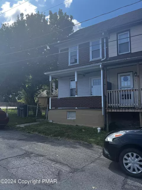 3 Nicholas St, Middleport, PA 17953