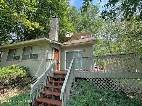 7310 Meadowlark Dr, Tobyhanna, PA 18466