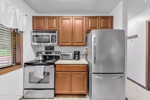 5709 Decker Rd, Bushkill, PA 18324 photo 7