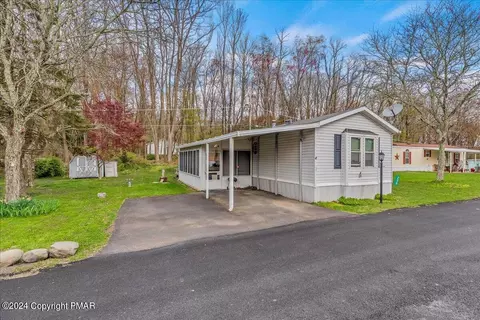 236 Lower Pmhe N Dr, East Stroudsburg, PA 18302