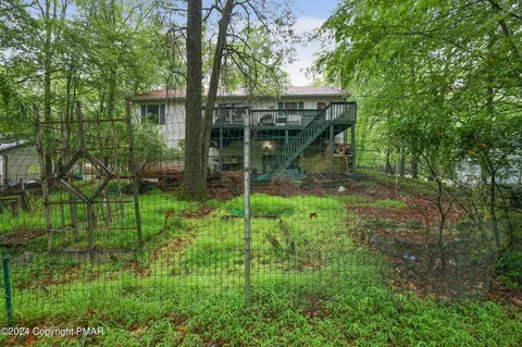 2233 Eagle Path, Bushkill, PA 18324 photo 26