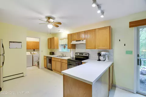 2233 Eagle Path, Bushkill, PA 18324 photo 7
