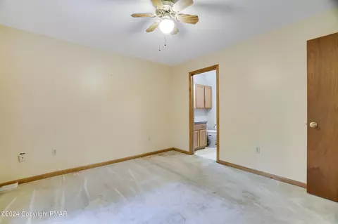 2233 Eagle Path, Bushkill, PA 18324 photo 11