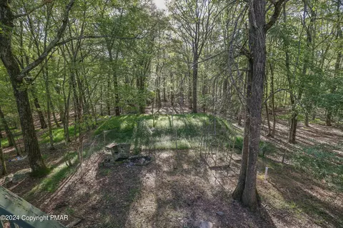 2233 Eagle Path, Bushkill, PA 18324 photo 24