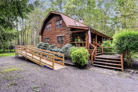 108 Alpine Ct, Pocono Pines, PA 18350