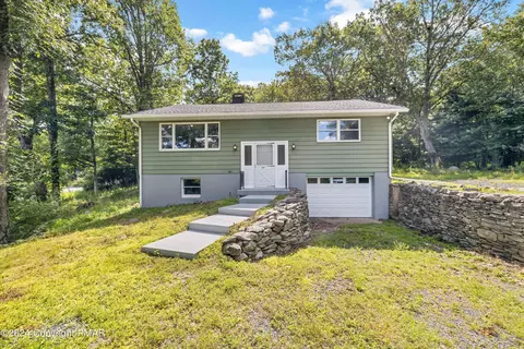 122 Calvary Ct, East Stroudsburg, PA 18302
