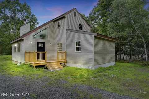 640 Sullivan Trl, Tobyhanna, PA 18466