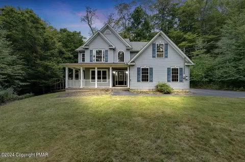 1141 W Riverside Hts, Pocono Lake, PA 18347