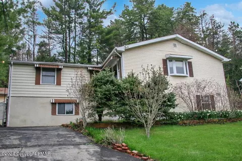 2231 Clearview Dr, East Stroudsburg, PA 18302