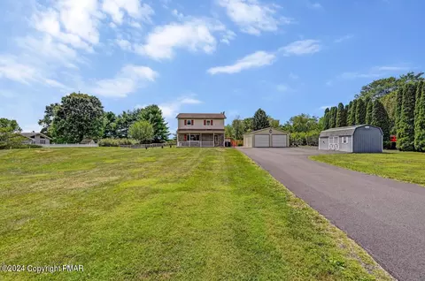 240 Cherry Hill Ln, Brodheadsville, PA 18322