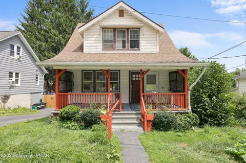 1307 Hillside Ave, Honesdale, PA 18431