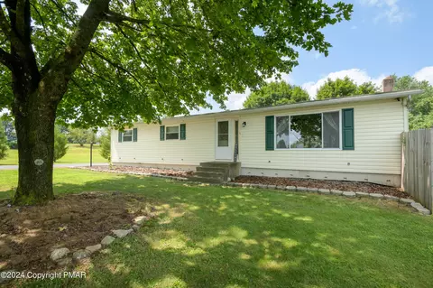 1253 Wood View Rd, Kunkletown, PA 18058