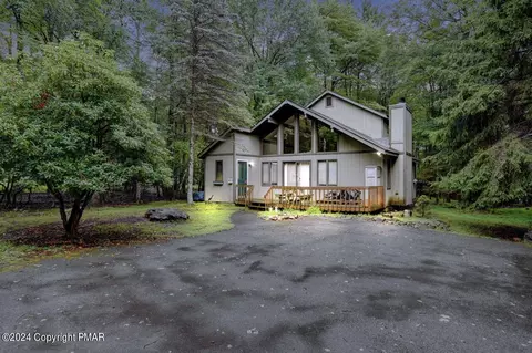 115 Pineknoll Dr, Lake Harmony, PA 18624