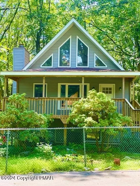 135 Cabin Rd, Milford, PA 18337