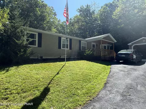 1226 Woodhaven Dr, White Haven, PA 18661