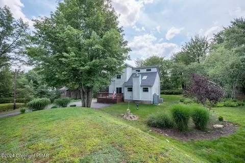 195 Overland Dr, Long Pond, PA 18334