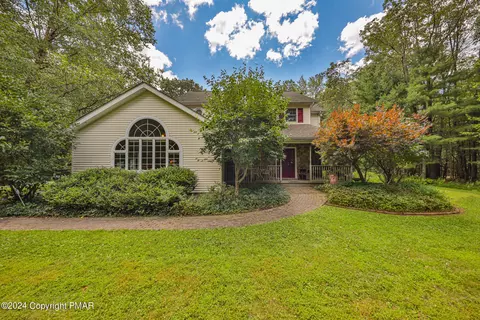 185 Majestic Dr, Saylorsburg, PA 18353