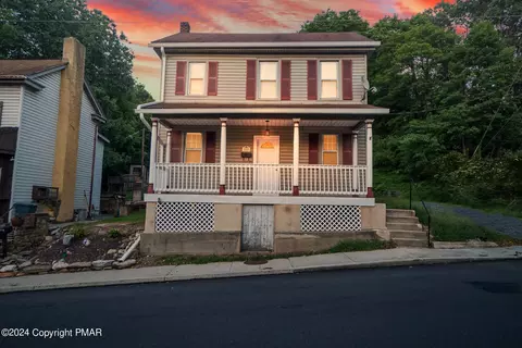 1233 Main St, Slatington, PA 18080