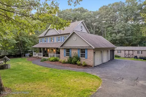 369 Sycamore Dr, East Stroudsburg, PA 18301