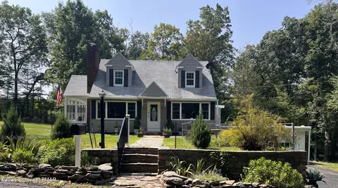 135 Legion Dr, Cresco, PA 18326