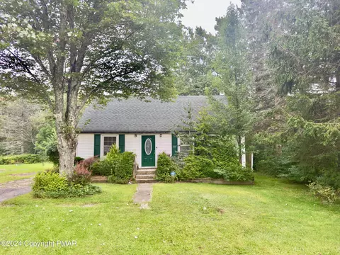 1412 Prospect St, Tobyhanna, PA 18466
