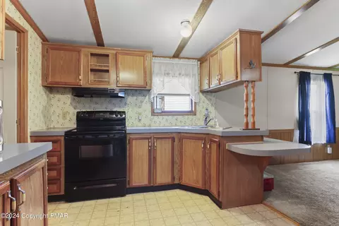 74 Juniper Ct, Bath, PA 18014 photo 10