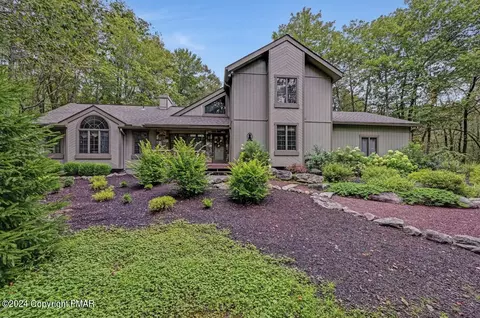 3203 Paul Bunyan Tr, Pocono Pines, PA 18350