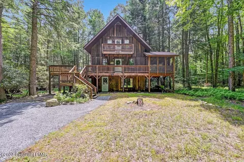 112 Long View Ln, Pocono Pines, PA 18350
