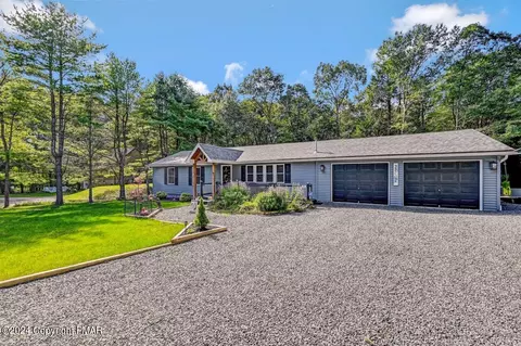41 Autumn Ln, Jim Thorpe, PA 18229