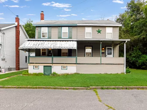 83 Andrewsville St, Tamaqua, PA 18252