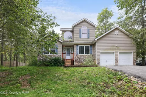 1124 Kensington Dr, Tobyhanna, PA 18466